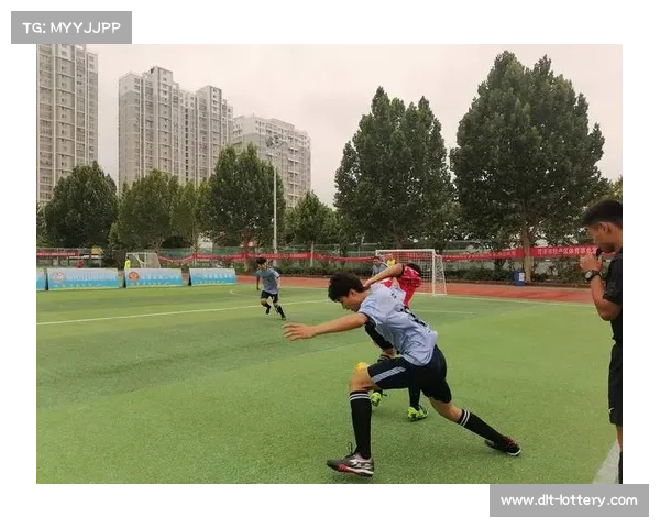阿尔及利亚撒哈拉沙漠地区首创五人制足球联赛引发全球关注 阿尔及利亚撒哈拉沙漠地区首创五人制足球联赛引发全球关注